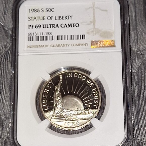 1986-S Proof Statue Of Liberty Half Dollar...NGC PF69... Ultra Cameo... In Slab - Picture 1 of 2